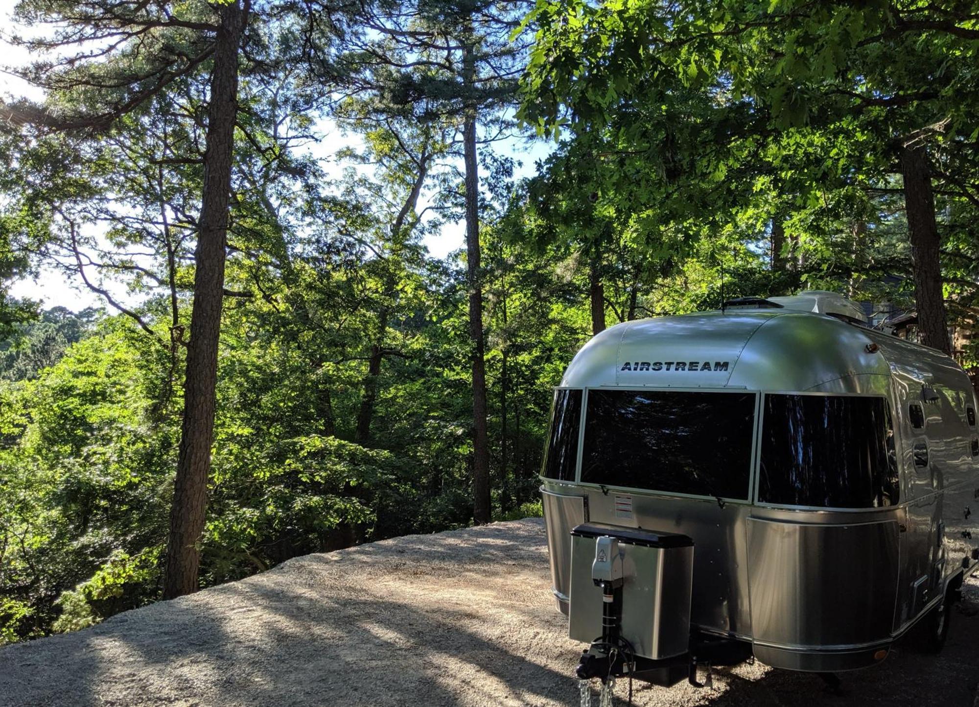 Hotel Airstream Caravel 2020 Loblolly Pines Adventure Camp Eureka Springs Exterior foto